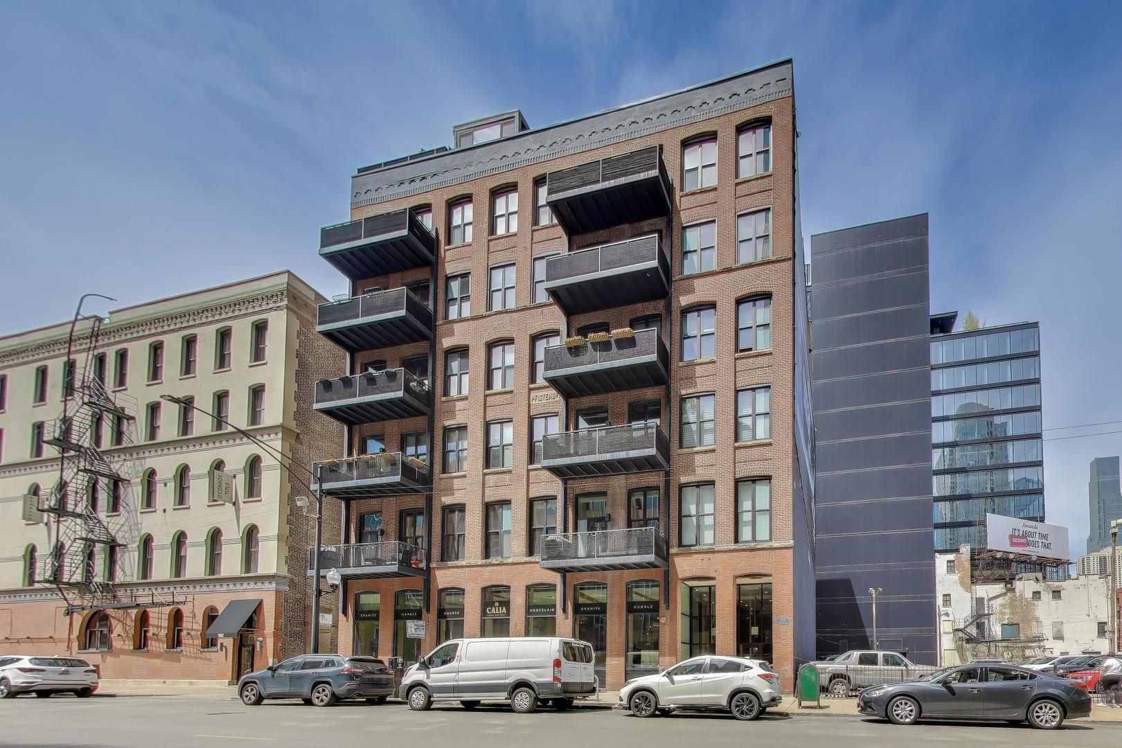 154 W Hubbard Street Unit: 304