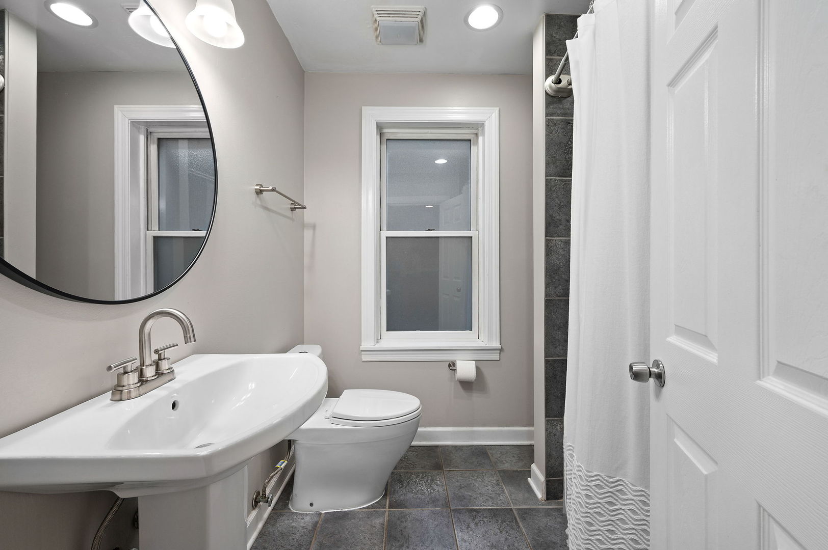 2054 W Race Avenue Unit: 1