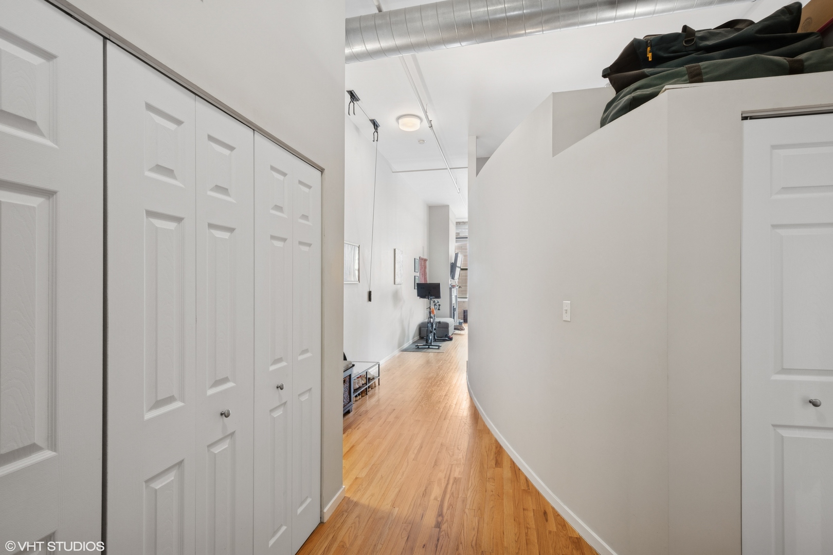 3151 N Lincoln Avenue Unit: 204