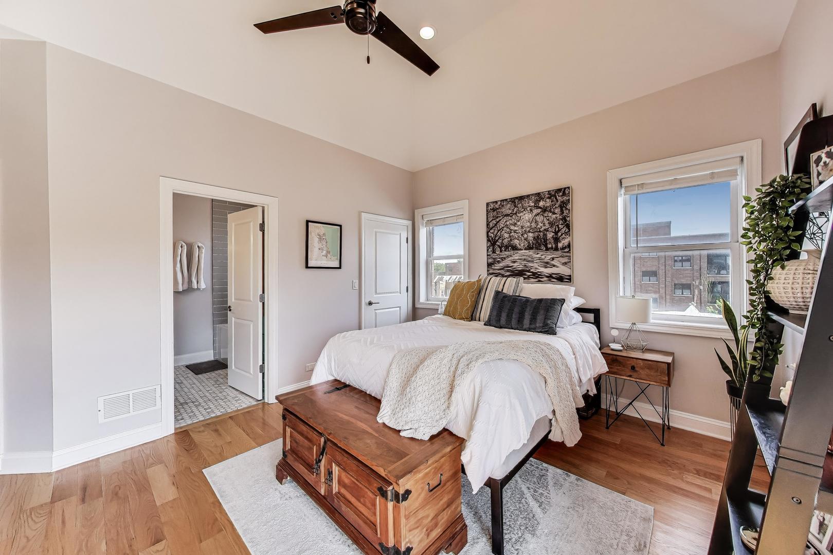3708 N Ashland Avenue Unit: 3