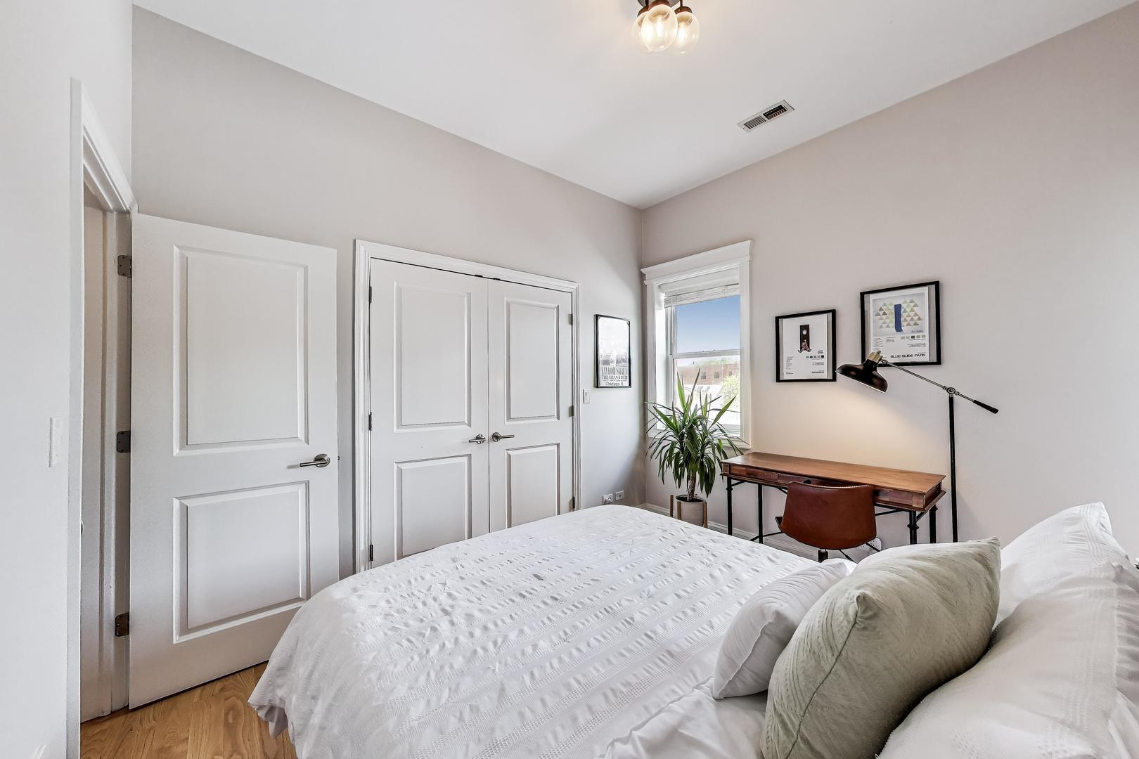 3708 N Ashland Avenue Unit: 3