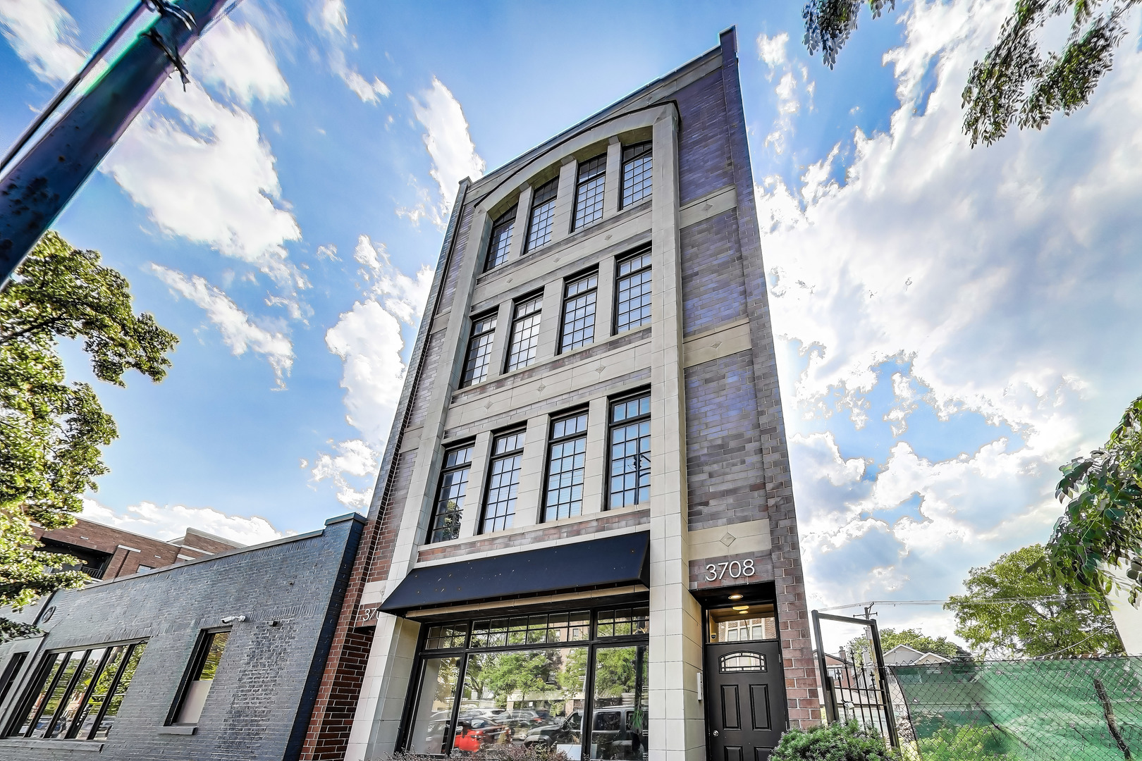 3708 N Ashland Avenue Unit: 3