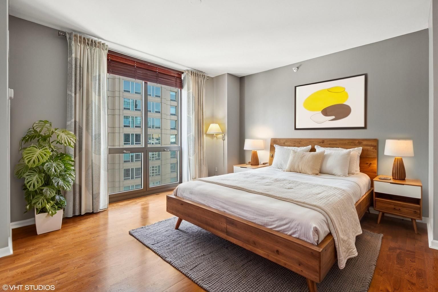 635 N Dearborn Street Unit: 2506