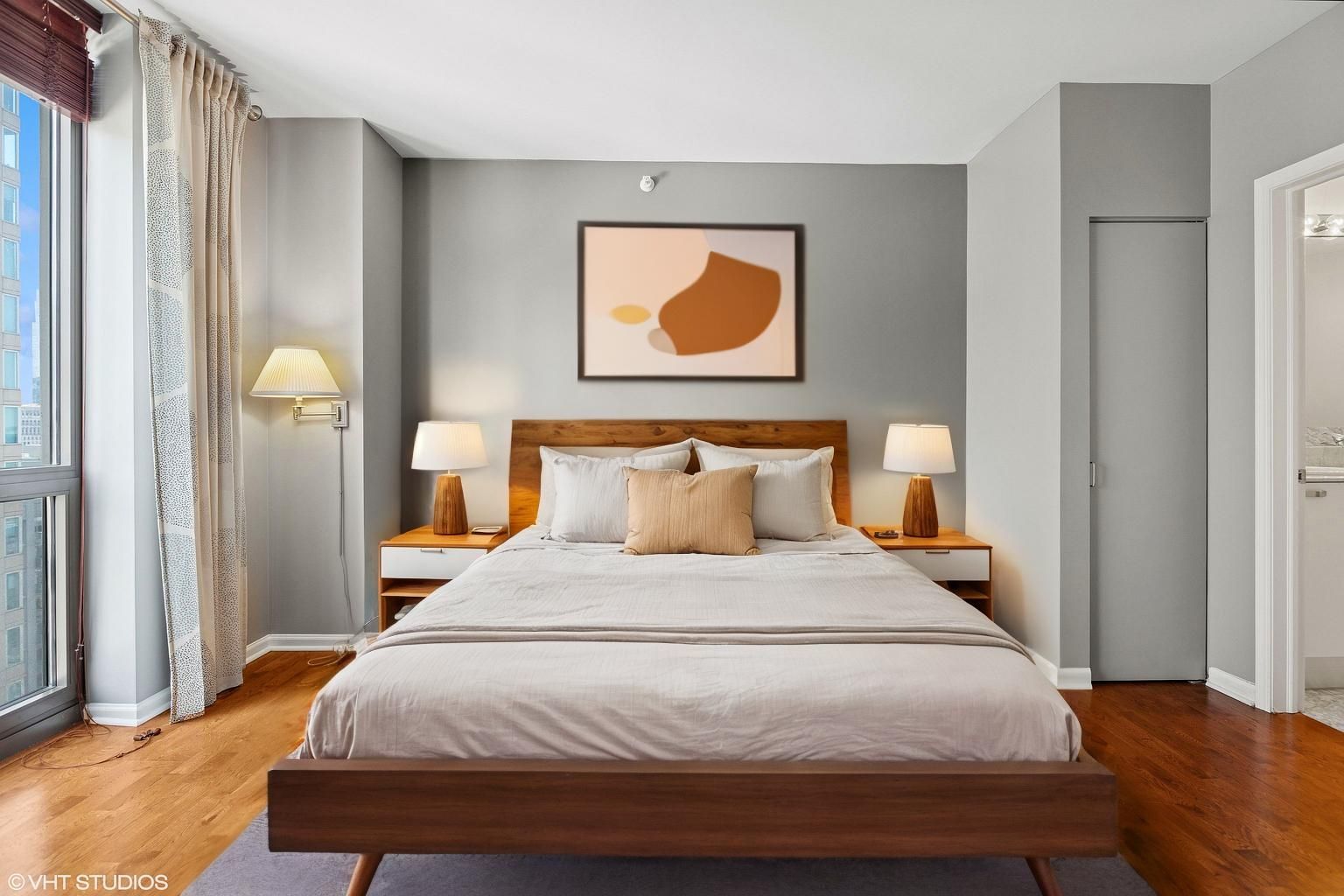 635 N Dearborn Street Unit: 2506