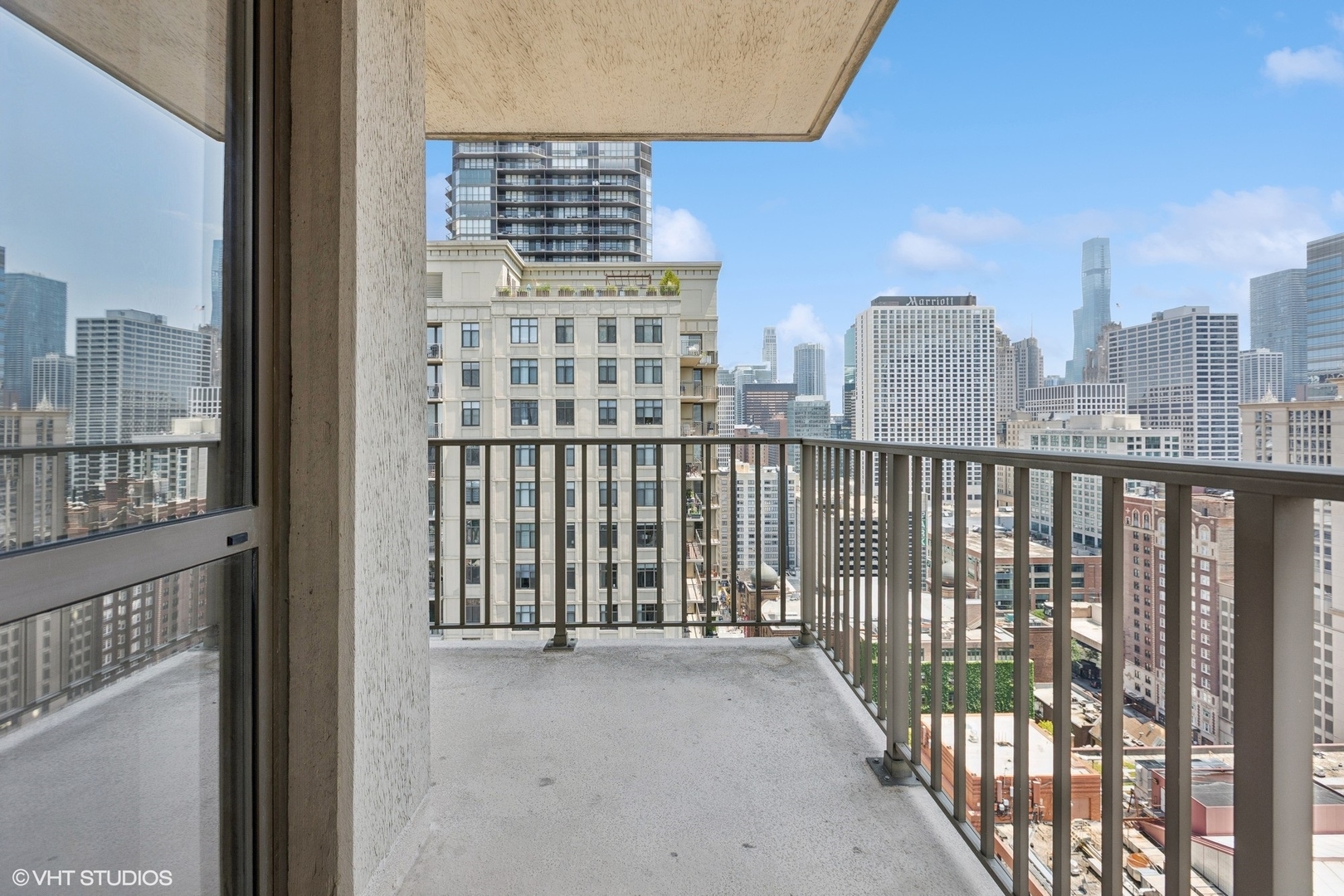 635 N Dearborn Street Unit: 2506