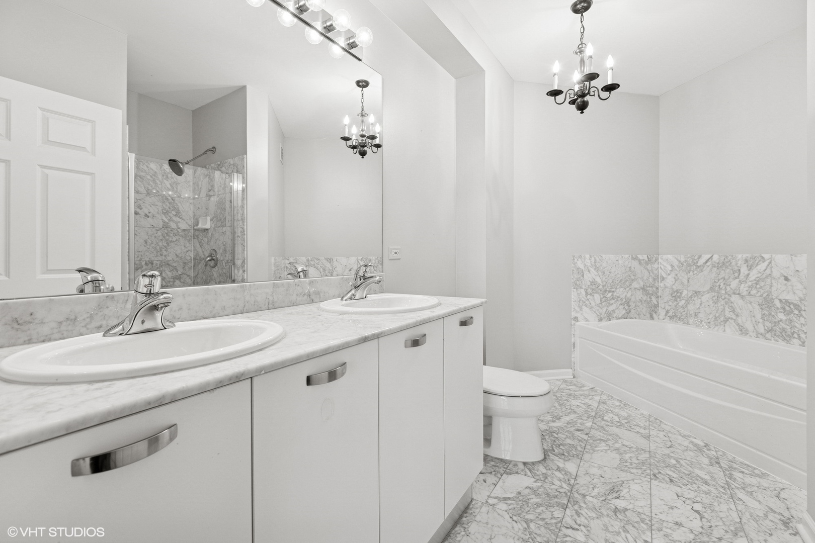 635 N Dearborn Street Unit: 2506