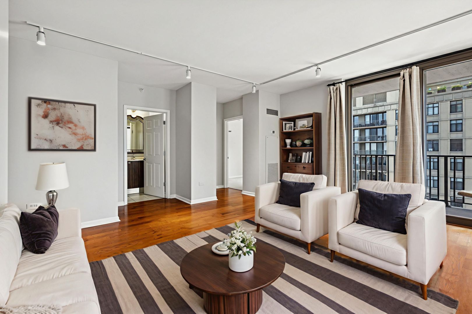 635 N Dearborn Street Unit: 2506