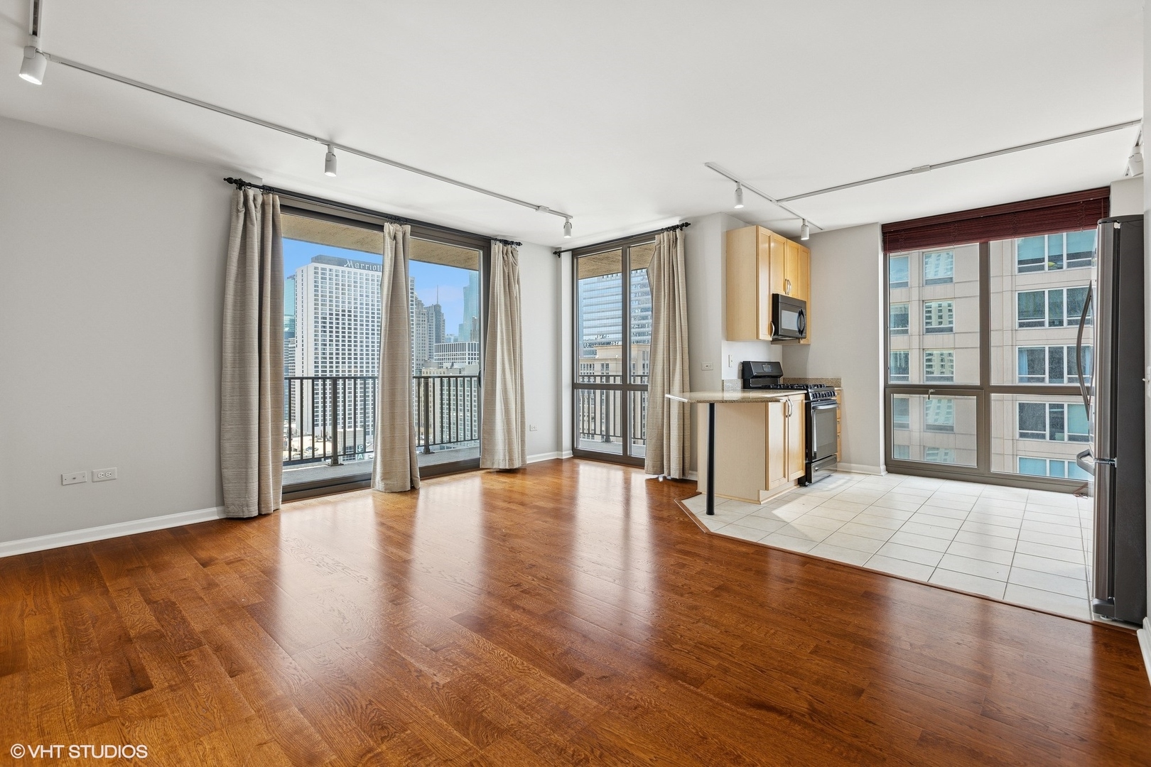 635 N Dearborn Street Unit: 2506