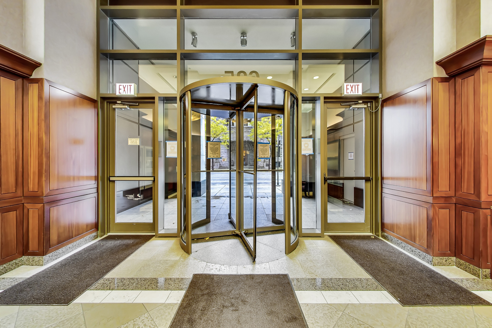 635 N Dearborn Street Unit: 2506