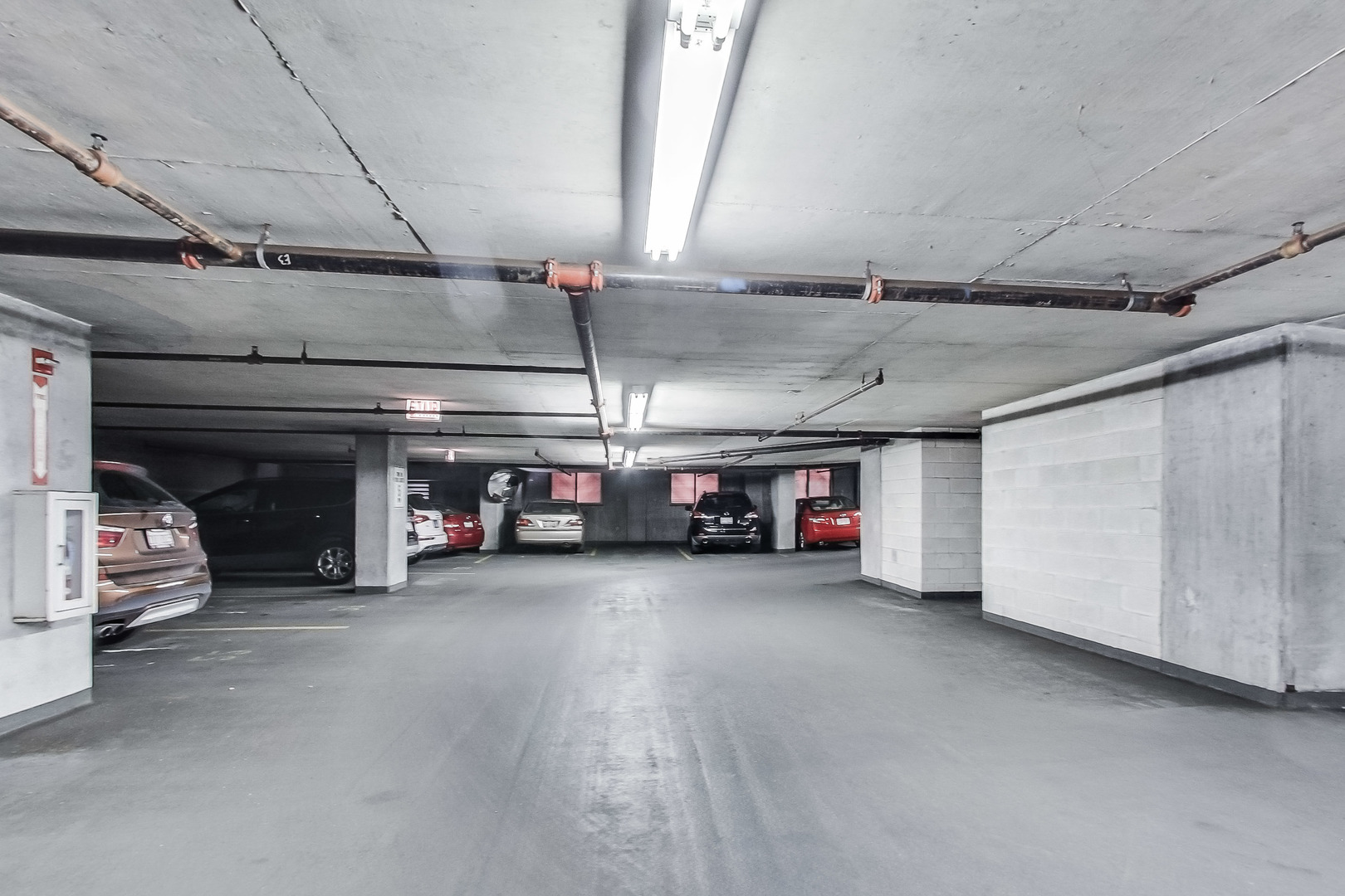 635 N Dearborn Street Unit: 2506