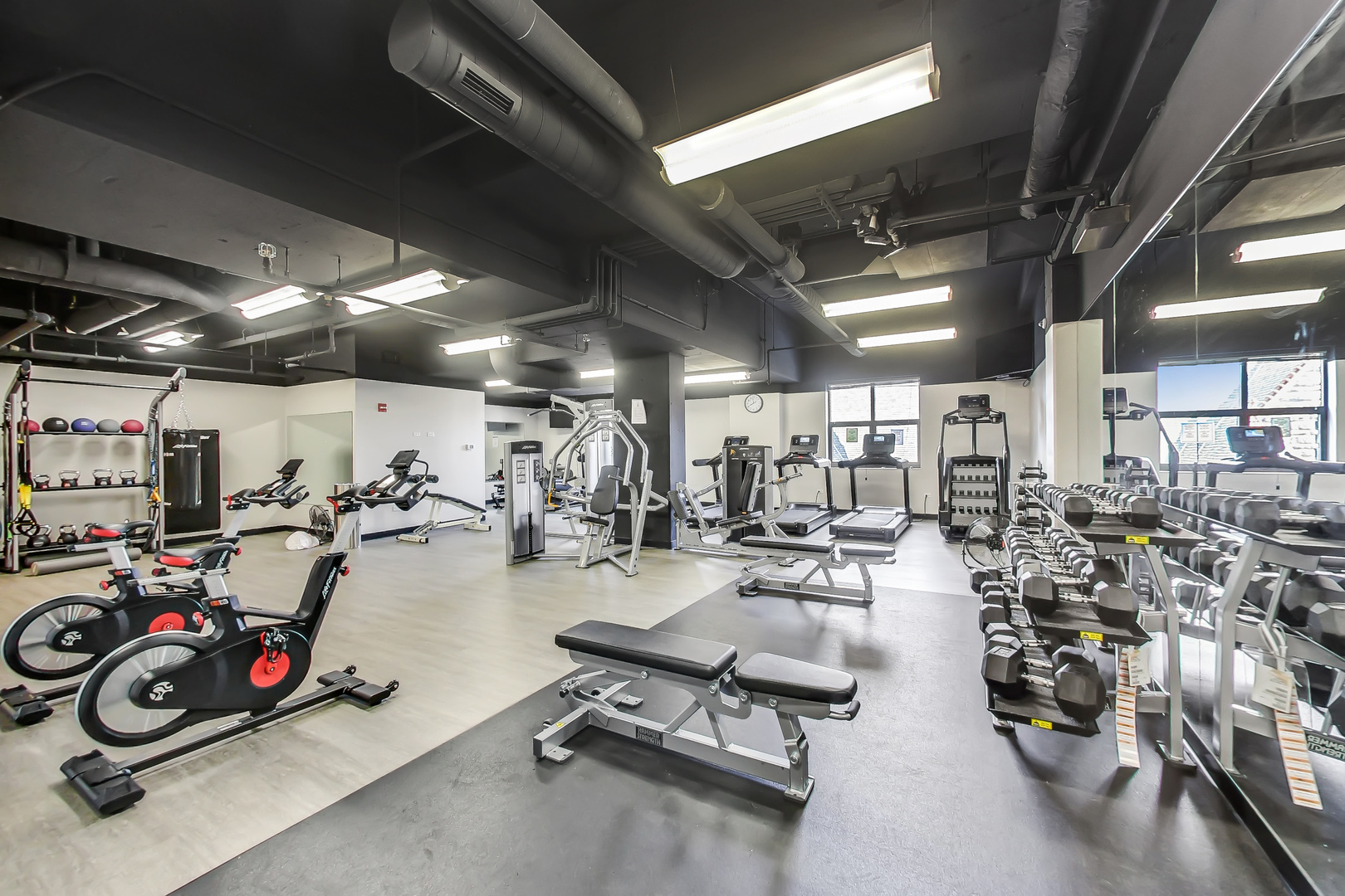 635 N Dearborn Street Unit: 2506