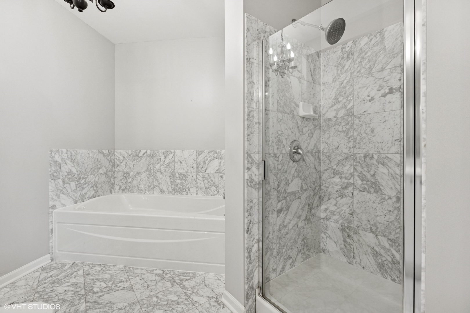 635 N Dearborn Street Unit: 2506