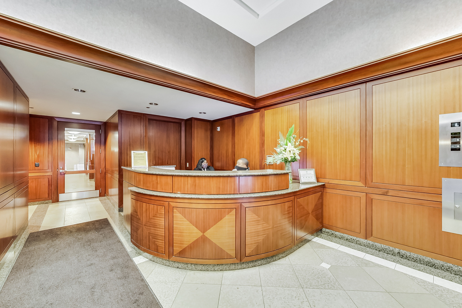 635 N Dearborn Street Unit: 2506