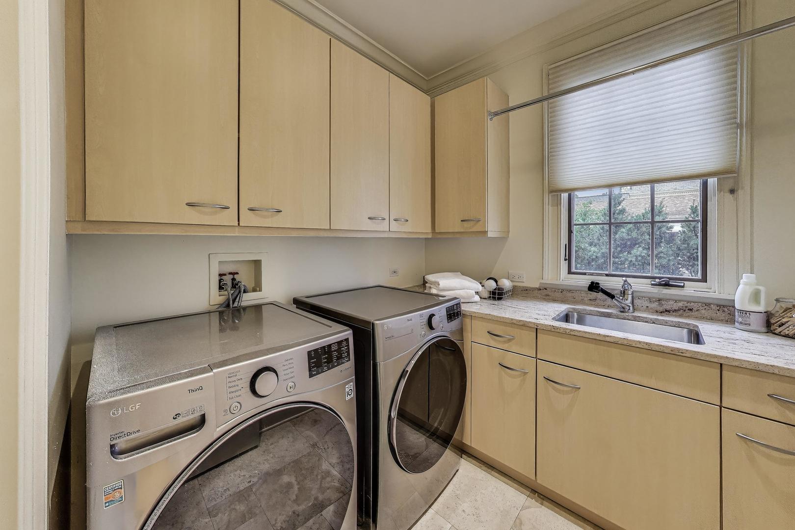 516 N Prospect Avenue