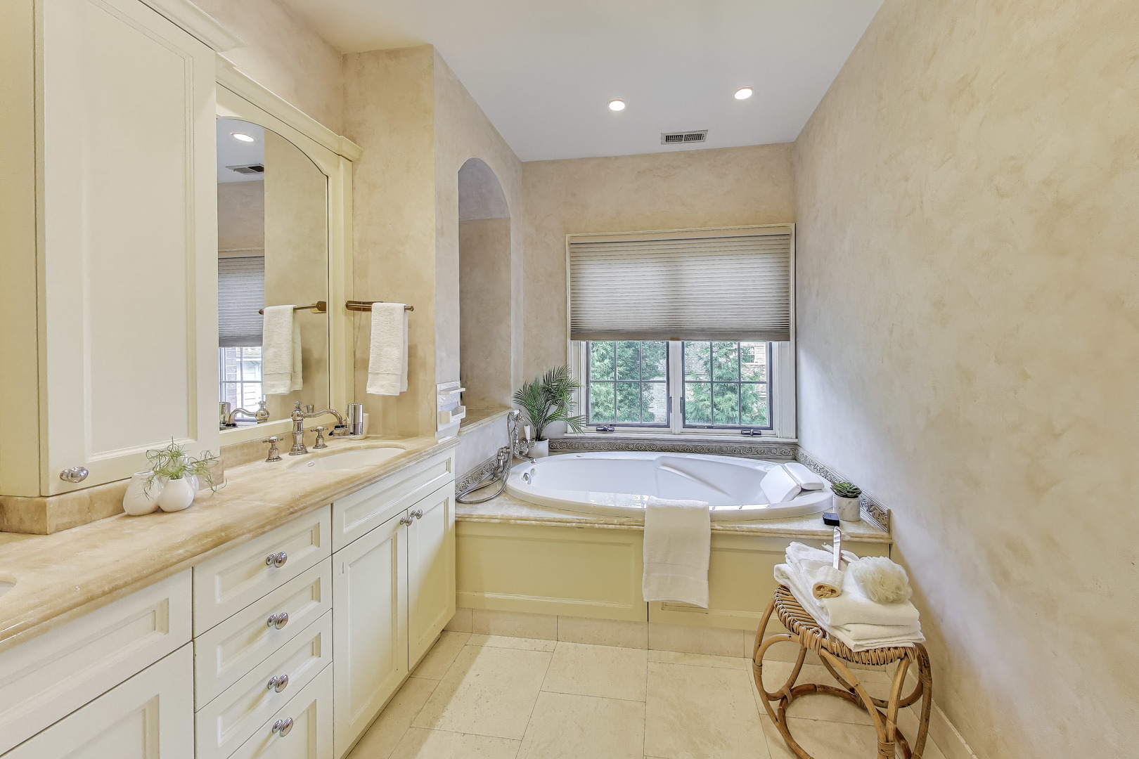 516 N Prospect Avenue