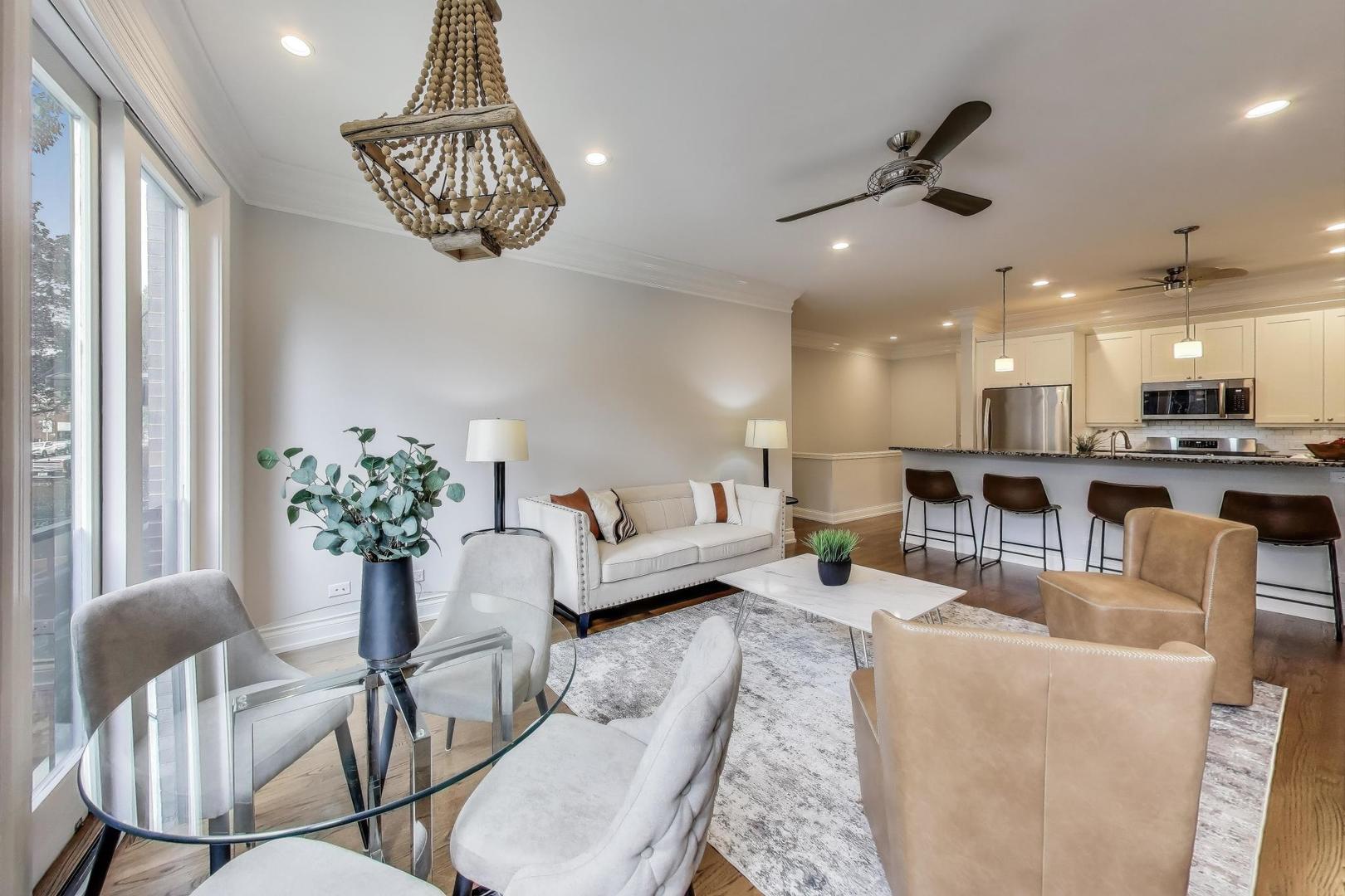 2715 N Southport Avenue Unit: 1S