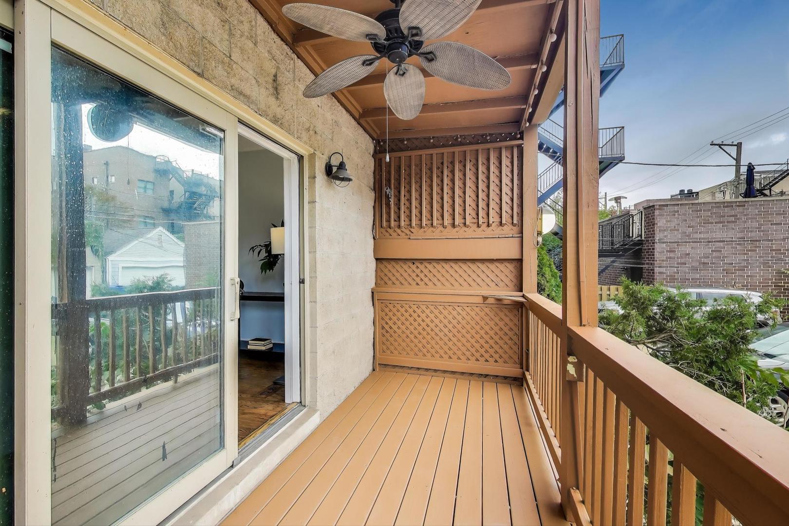 2715 N Southport Avenue Unit: 1S