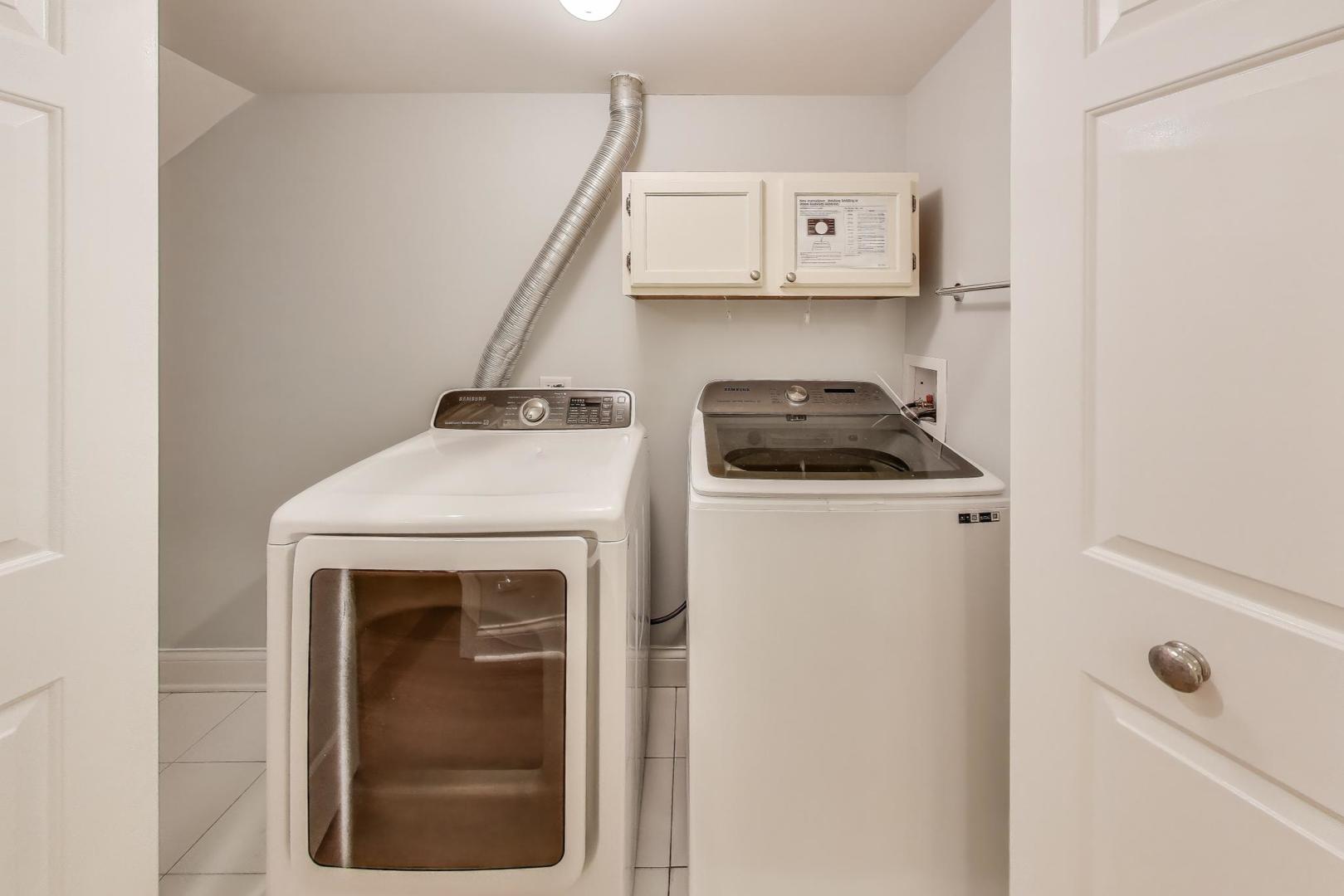 2715 N Southport Avenue Unit: 1S