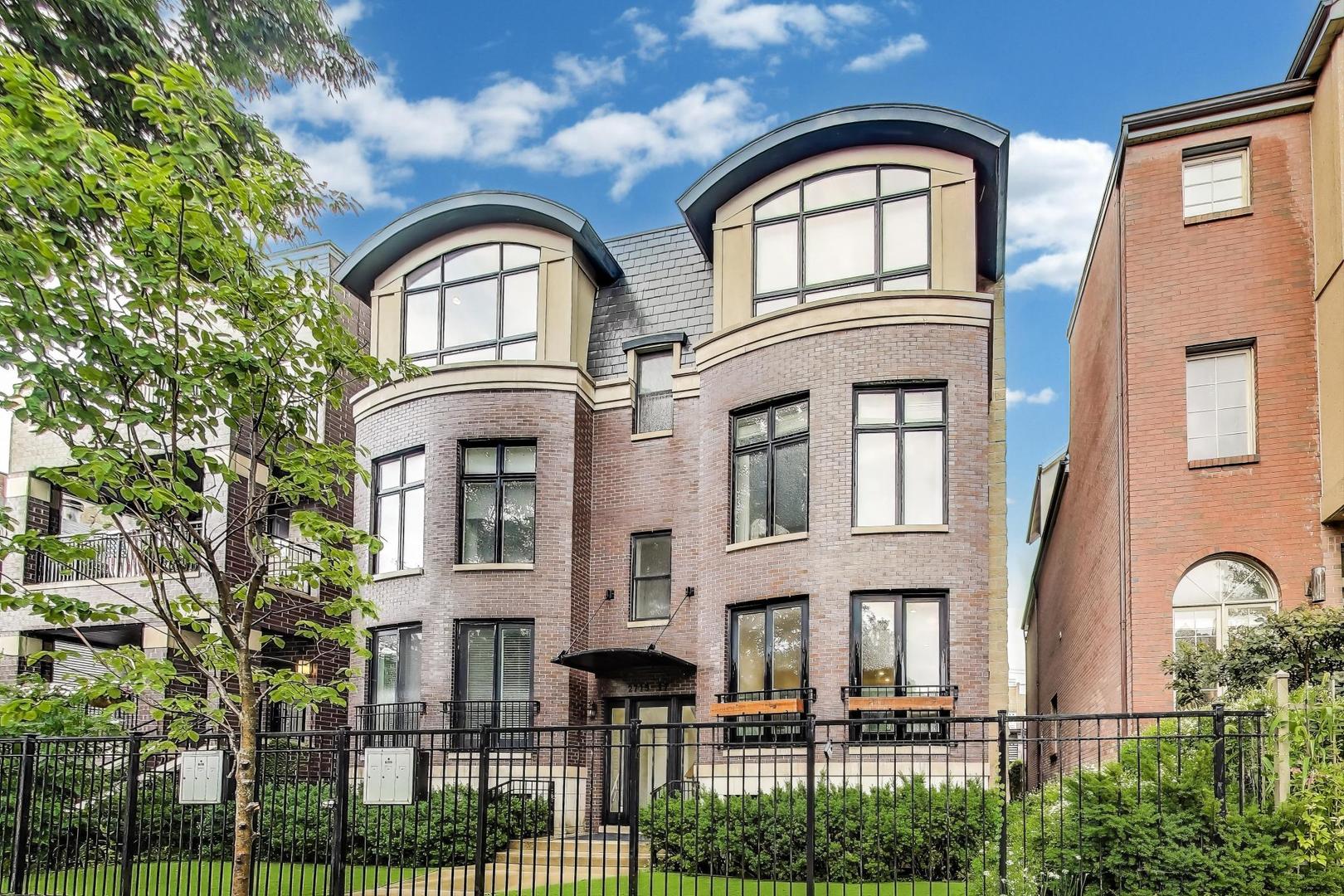 2715 N Southport Avenue Unit: 1S