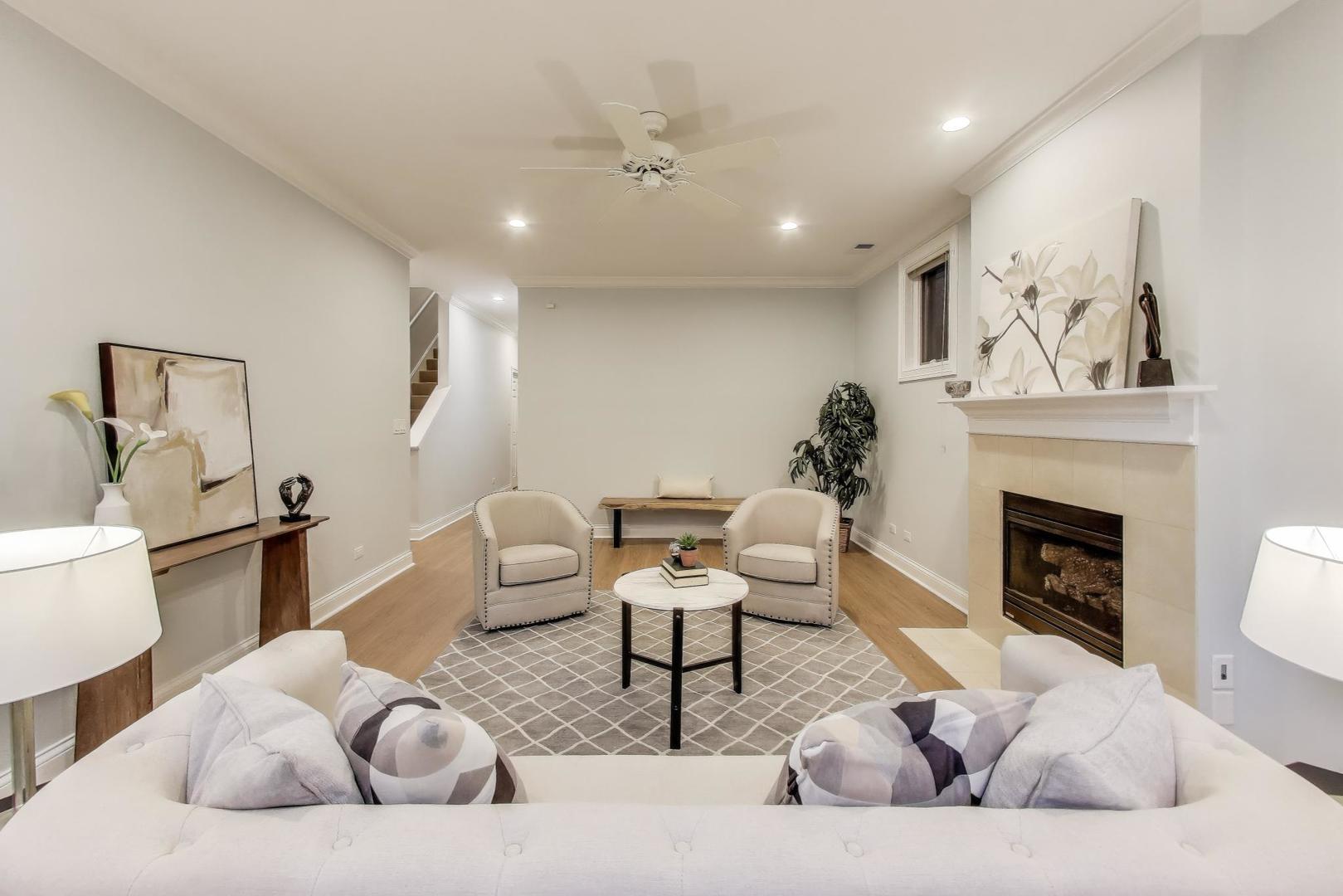 2715 N Southport Avenue Unit: 1S