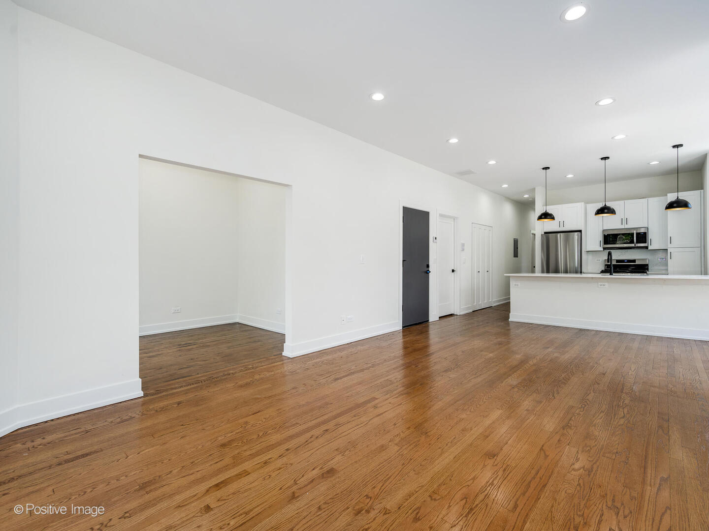 1633 N Francisco Avenue Unit: 2