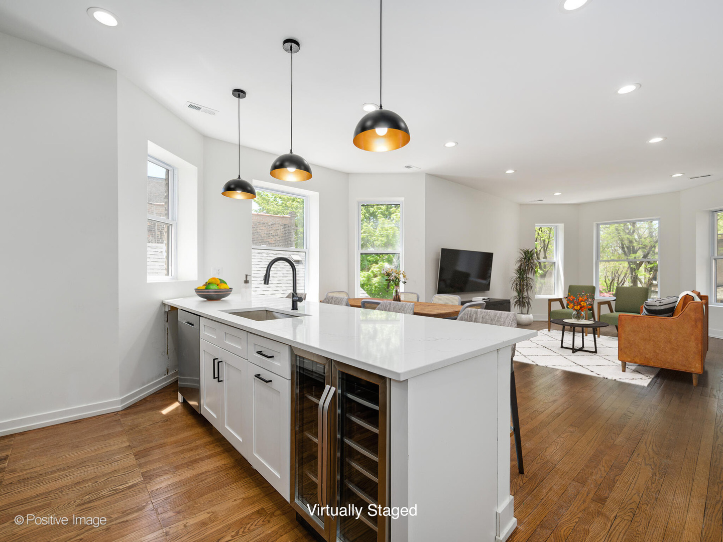 1633 N Francisco Avenue Unit: 2