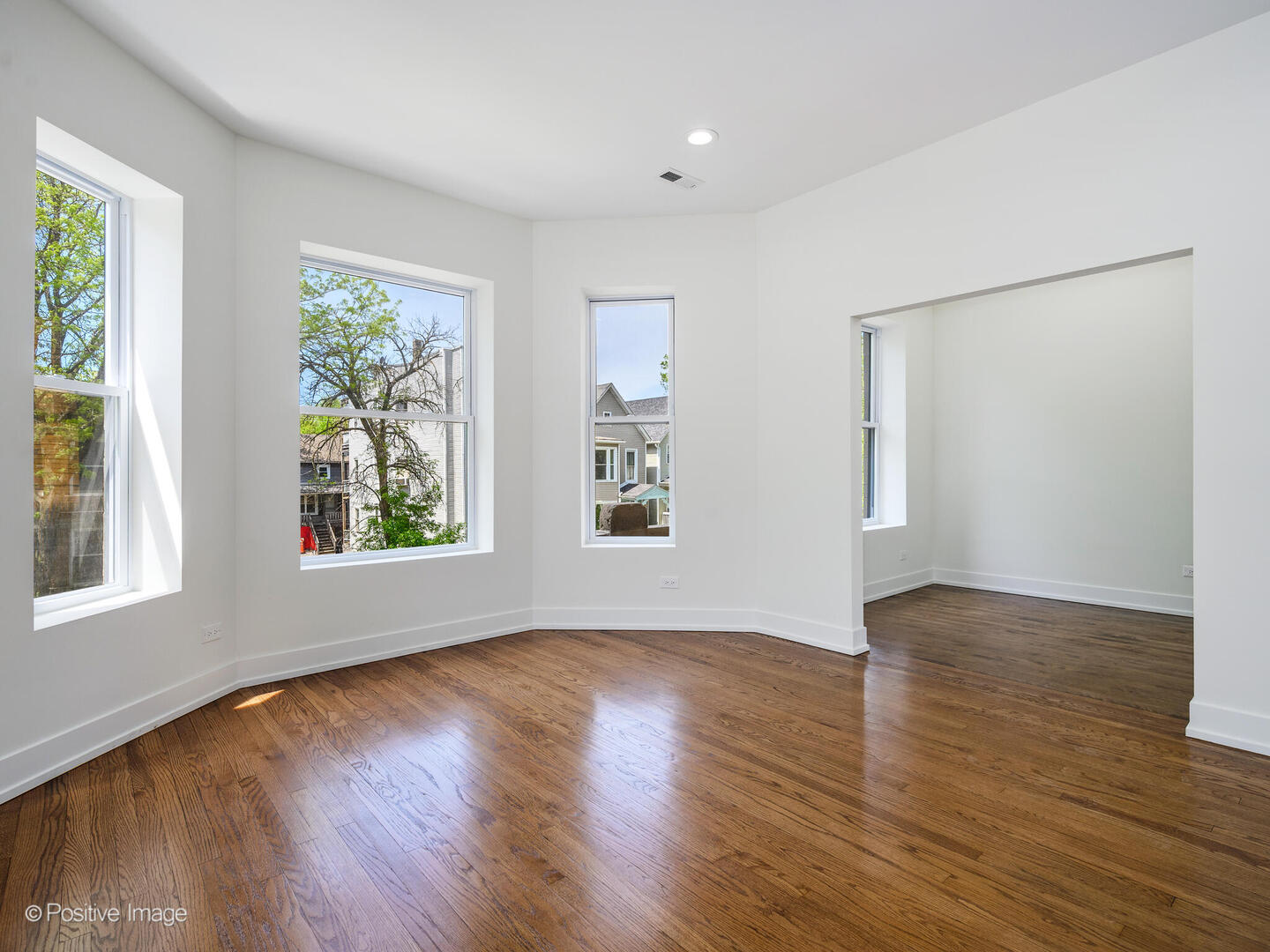 1633 N Francisco Avenue Unit: 2