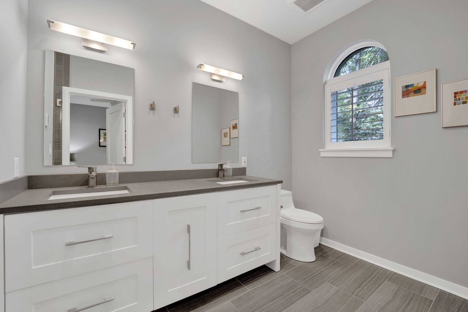 1720 W Surf Street Unit: 36