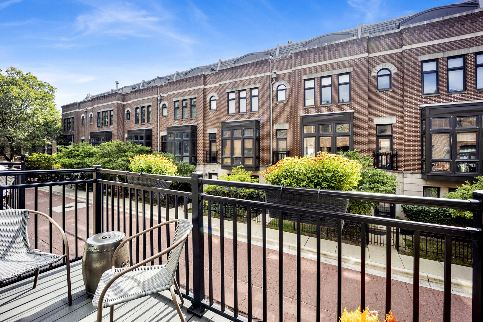 1720 W Surf Street Unit: 36