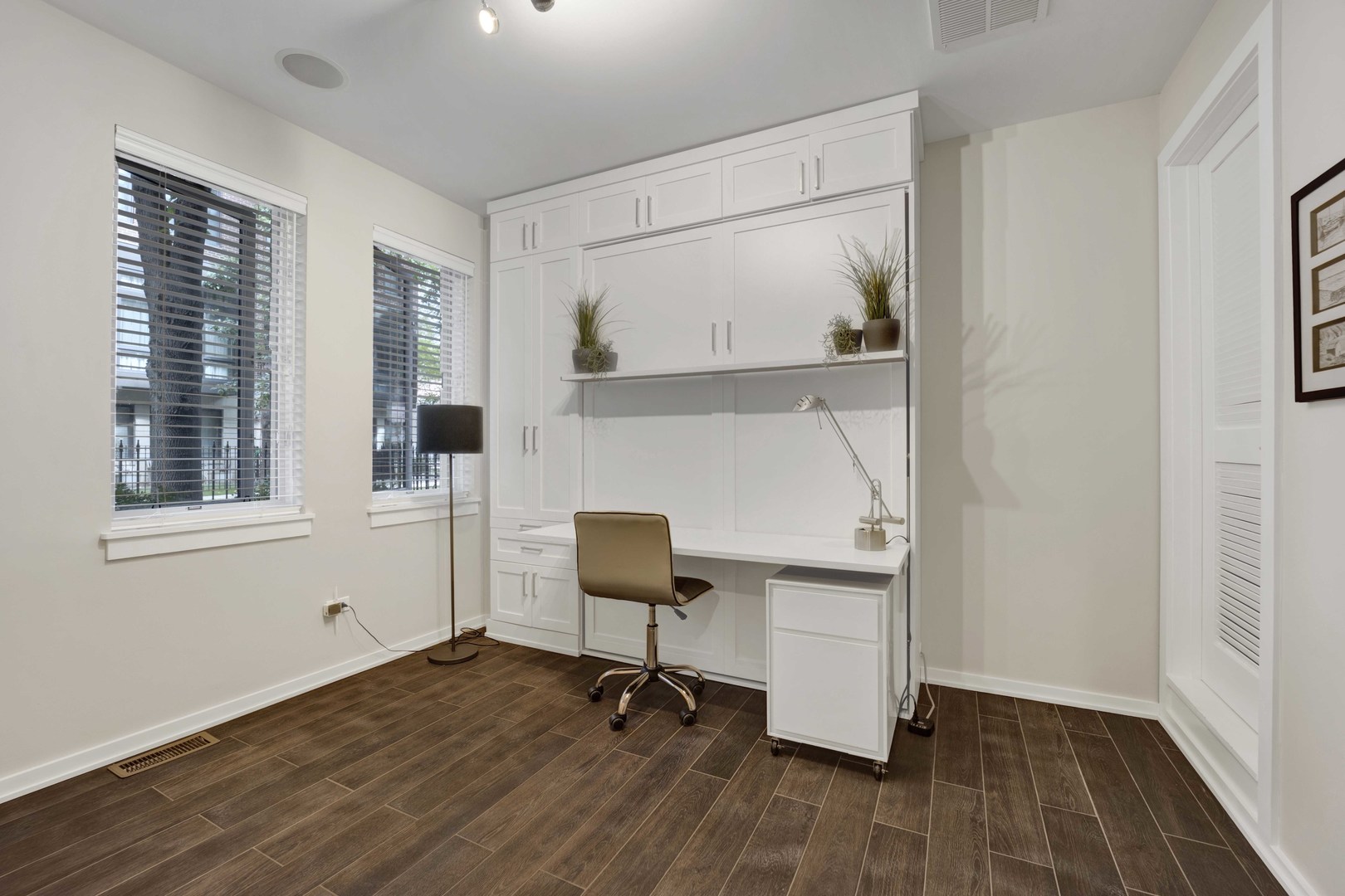 1720 W Surf Street Unit: 36