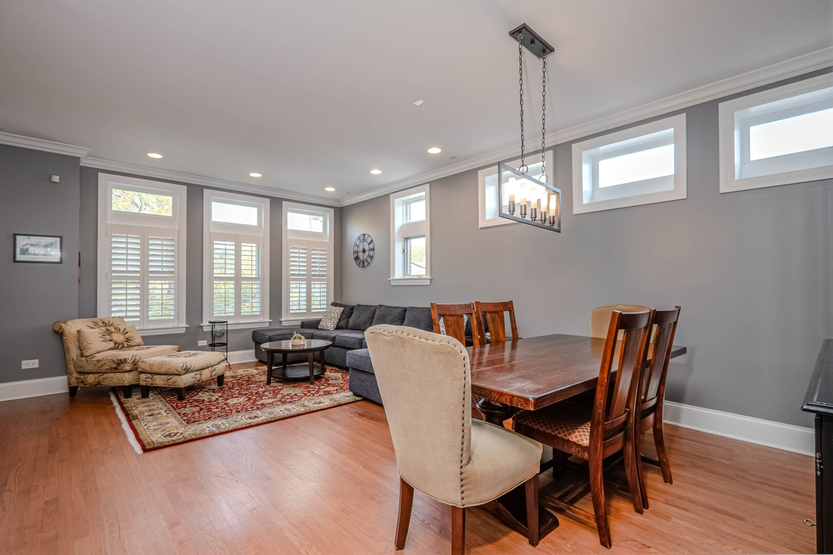 4115 N Southport Avenue