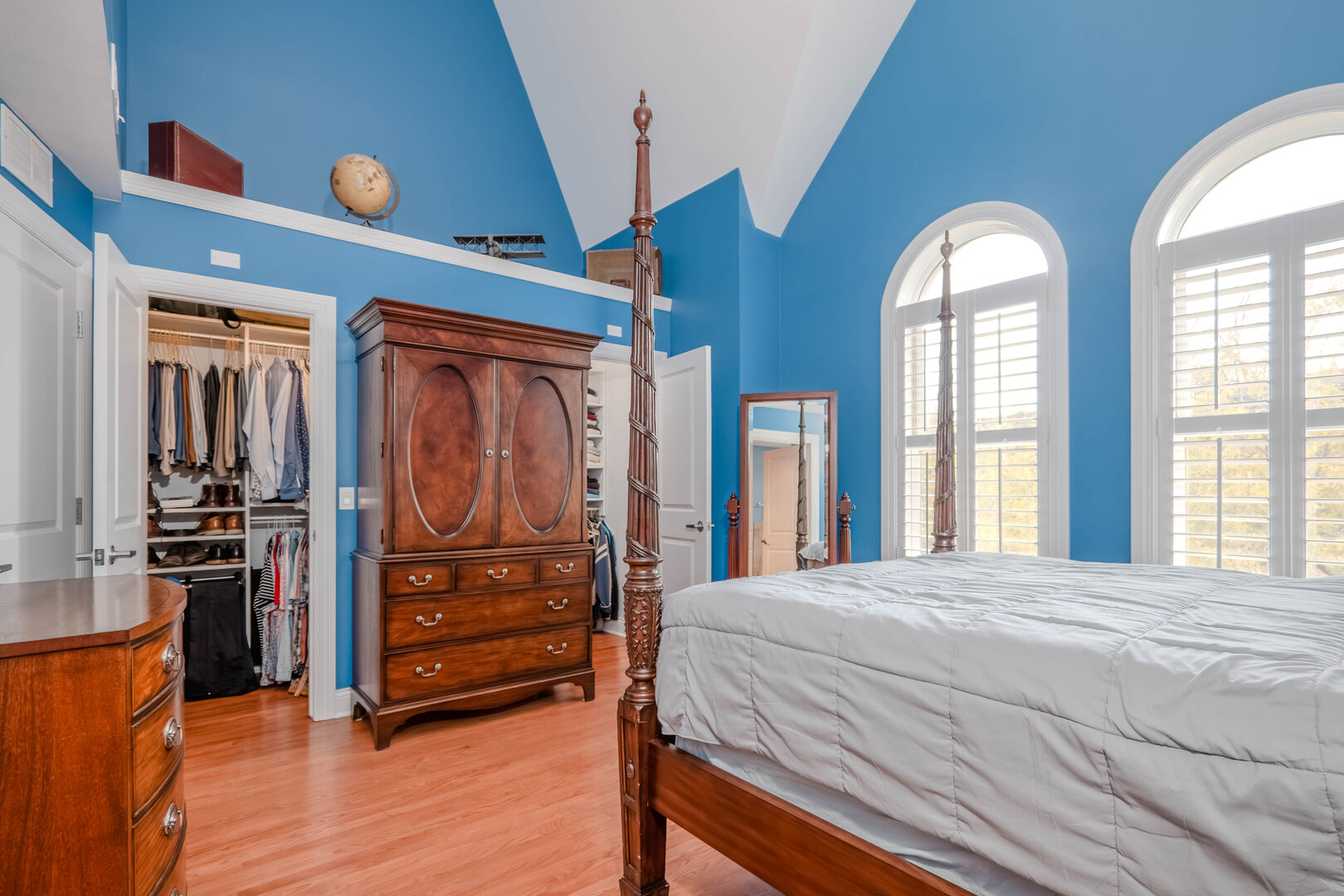 4115 N Southport Avenue