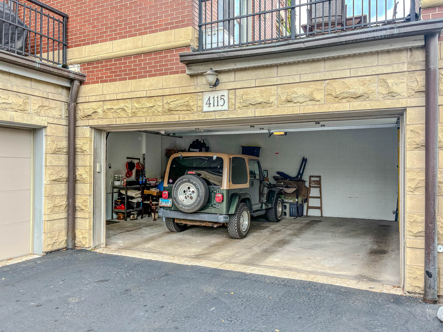 4115 N Southport Avenue