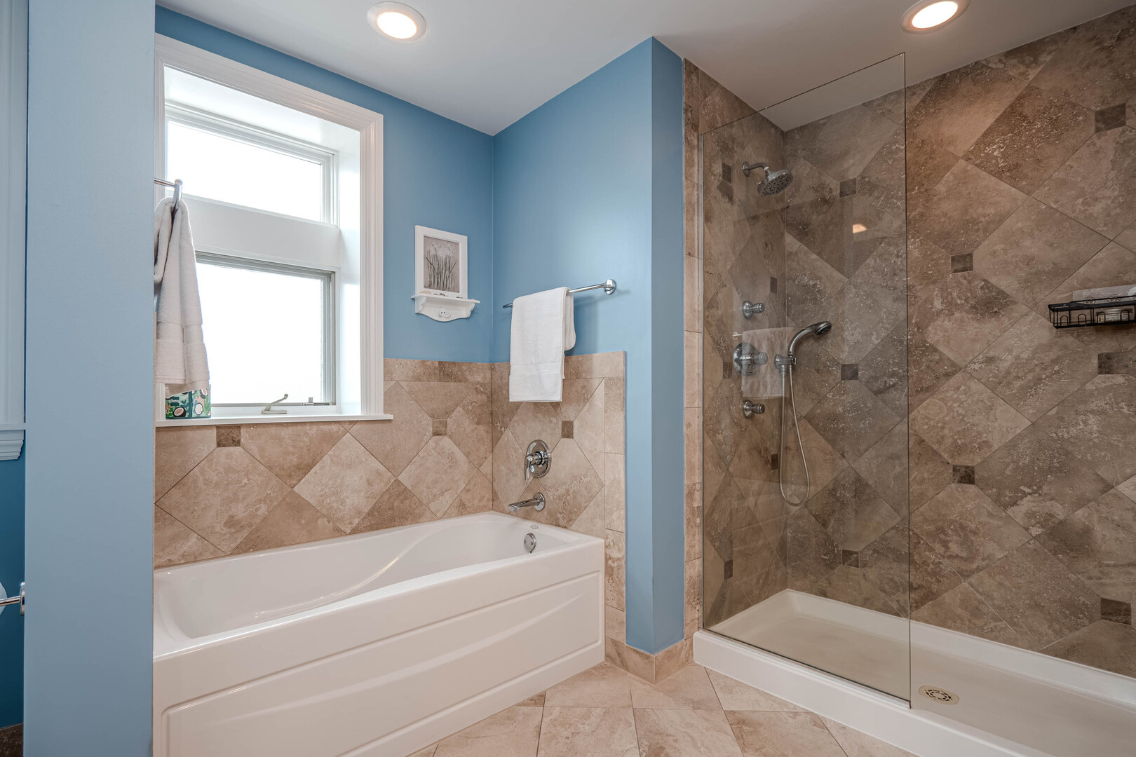 4115 N Southport Avenue