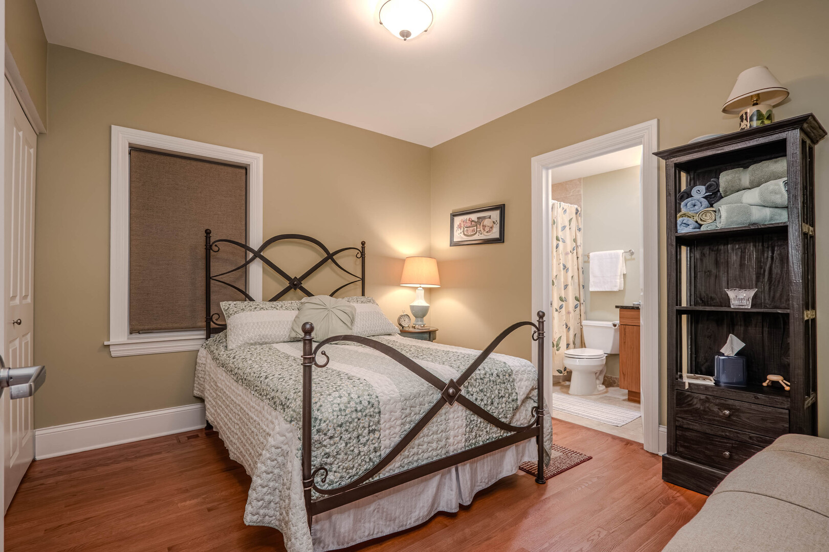 4115 N Southport Avenue