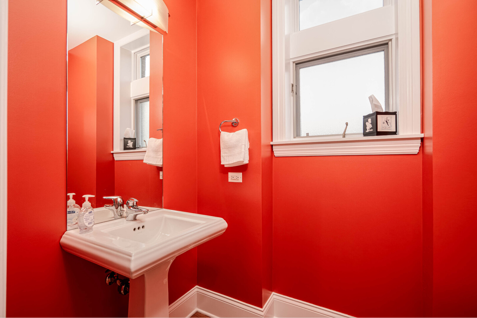 4115 N Southport Avenue