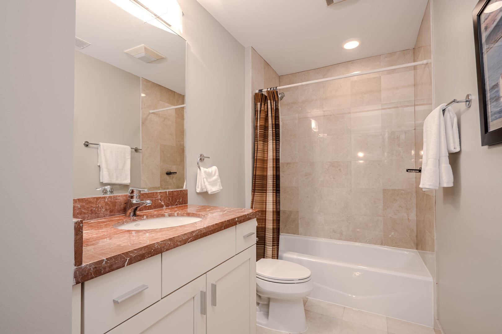 4115 N Southport Avenue