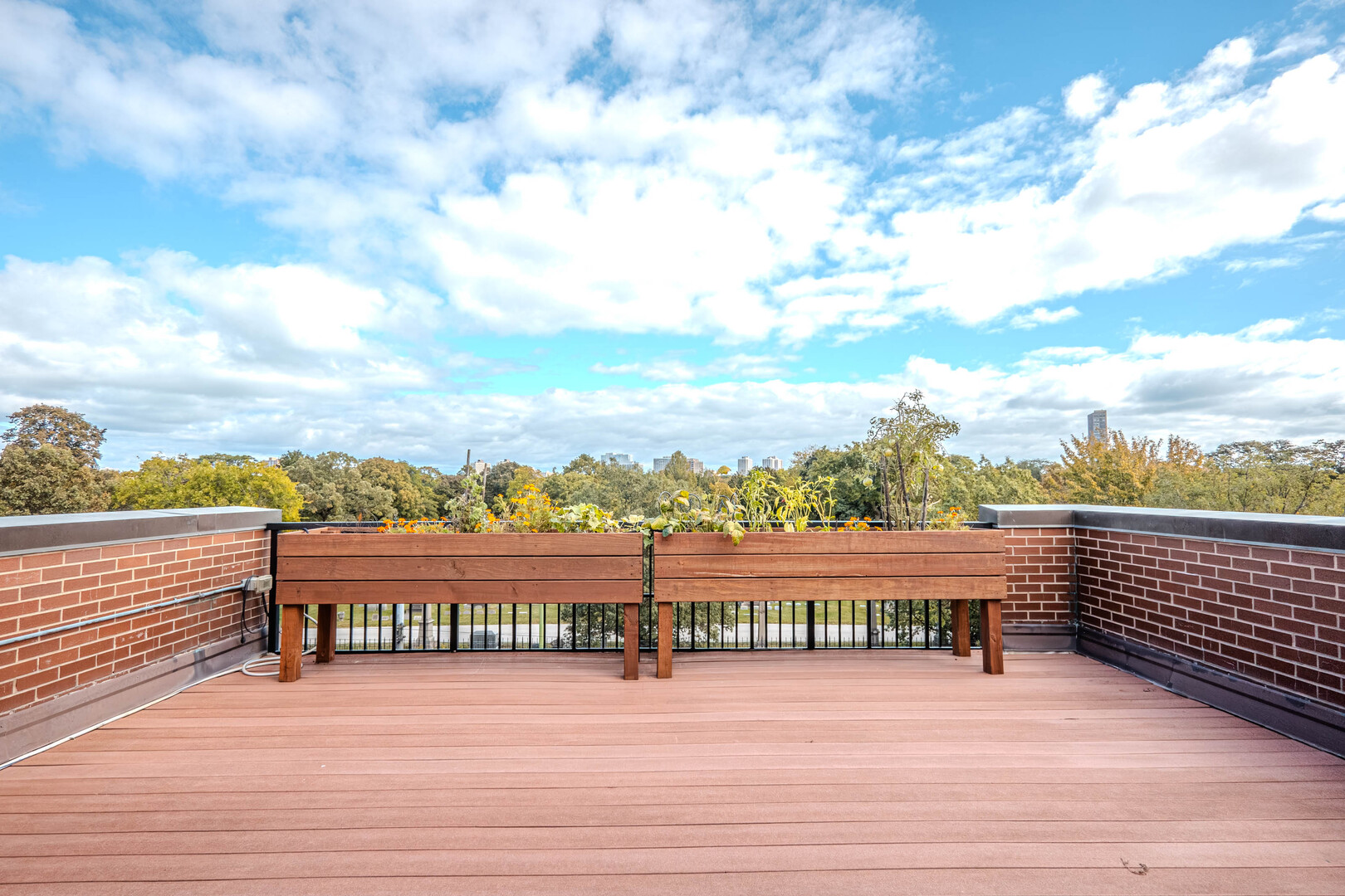 4115 N Southport Avenue