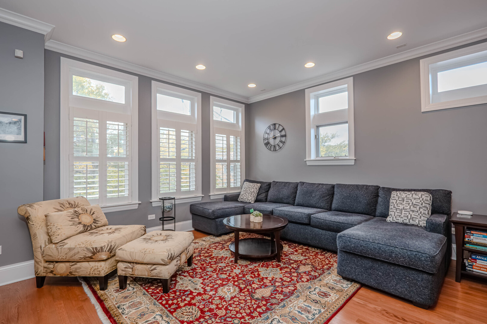 4115 N Southport Avenue