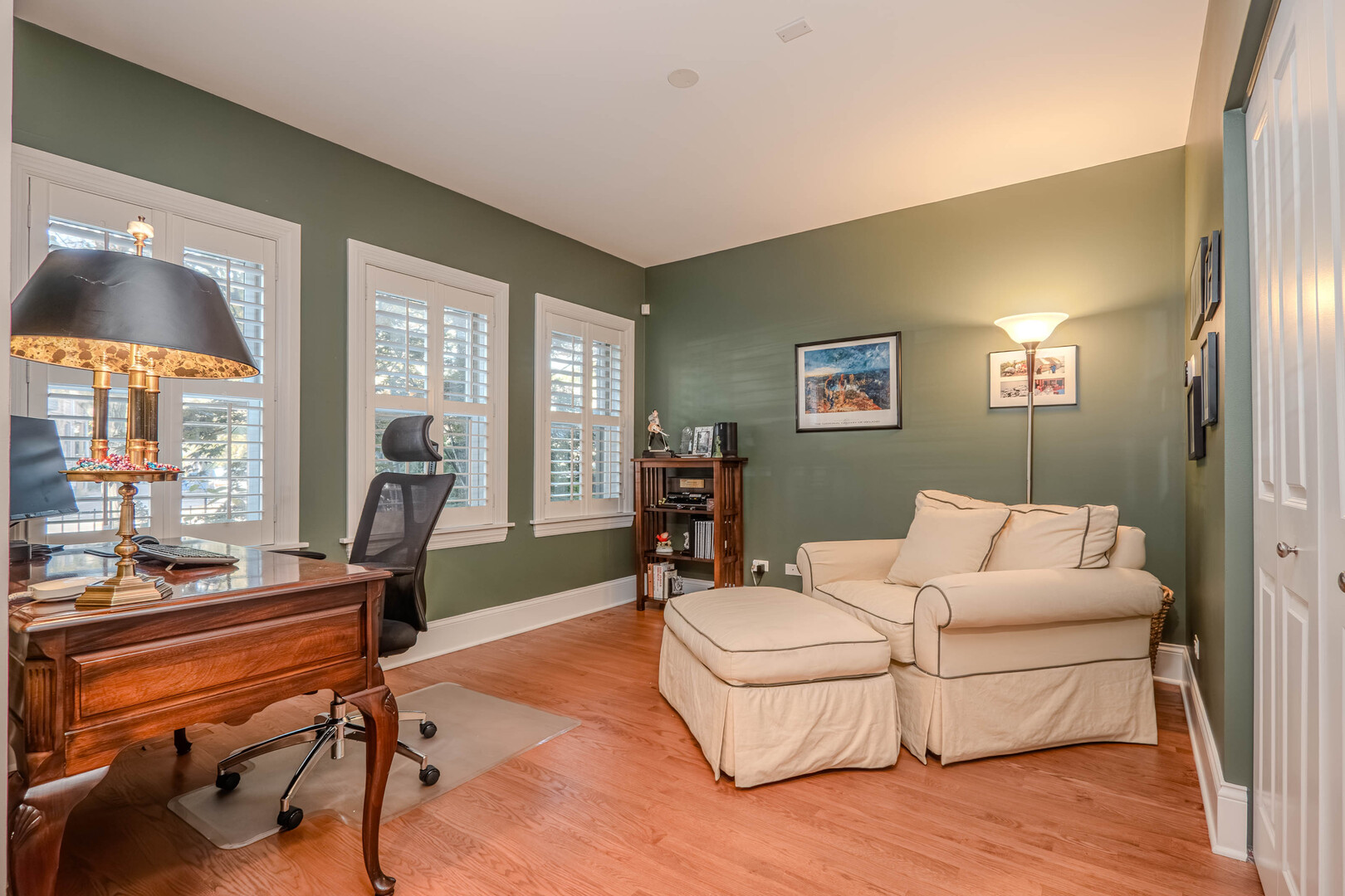 4115 N Southport Avenue