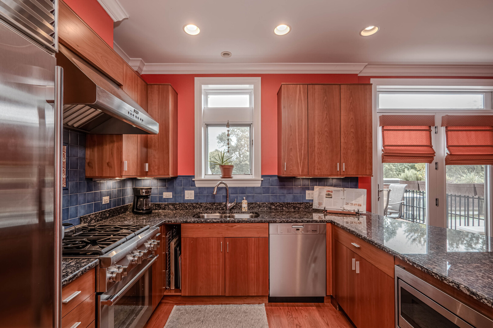 4115 N Southport Avenue