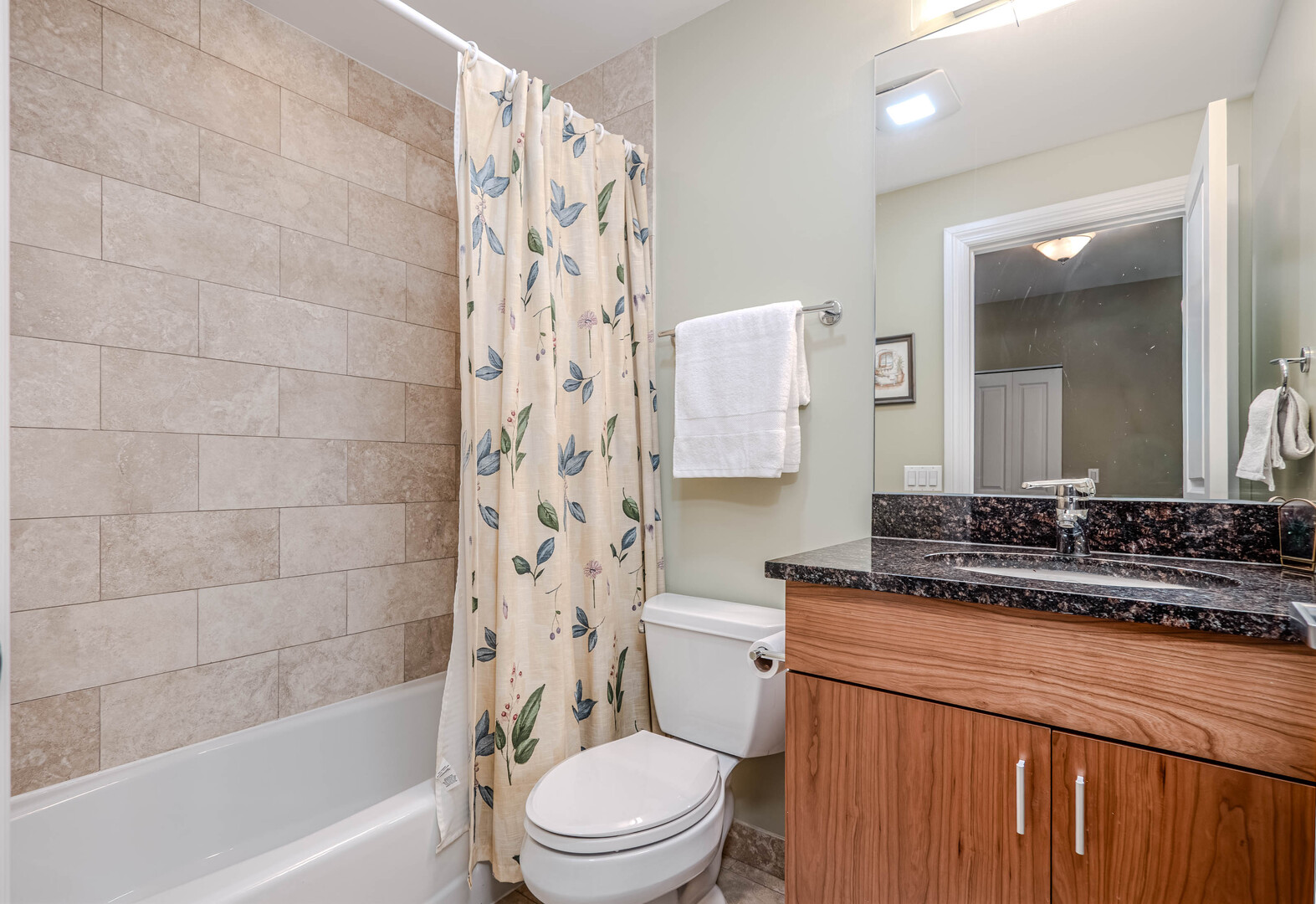 4115 N Southport Avenue