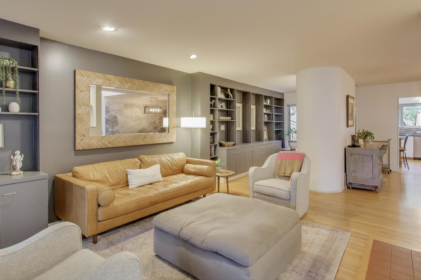 3536 N Marshfield Avenue