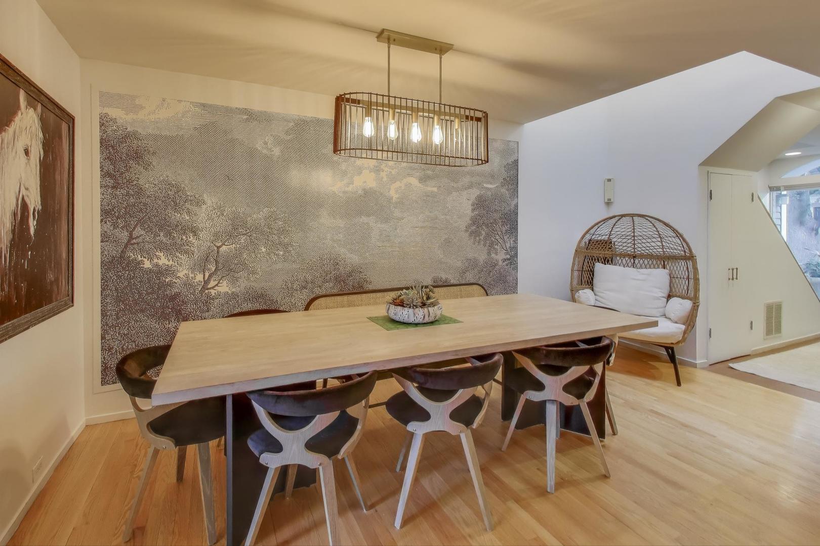 3536 N Marshfield Avenue