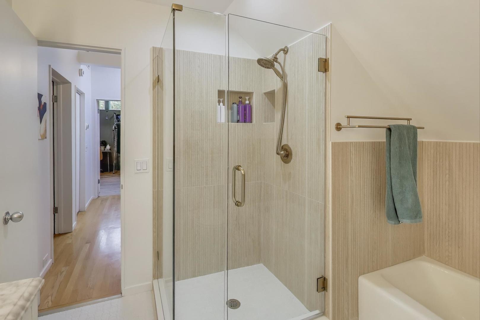 3536 N Marshfield Avenue