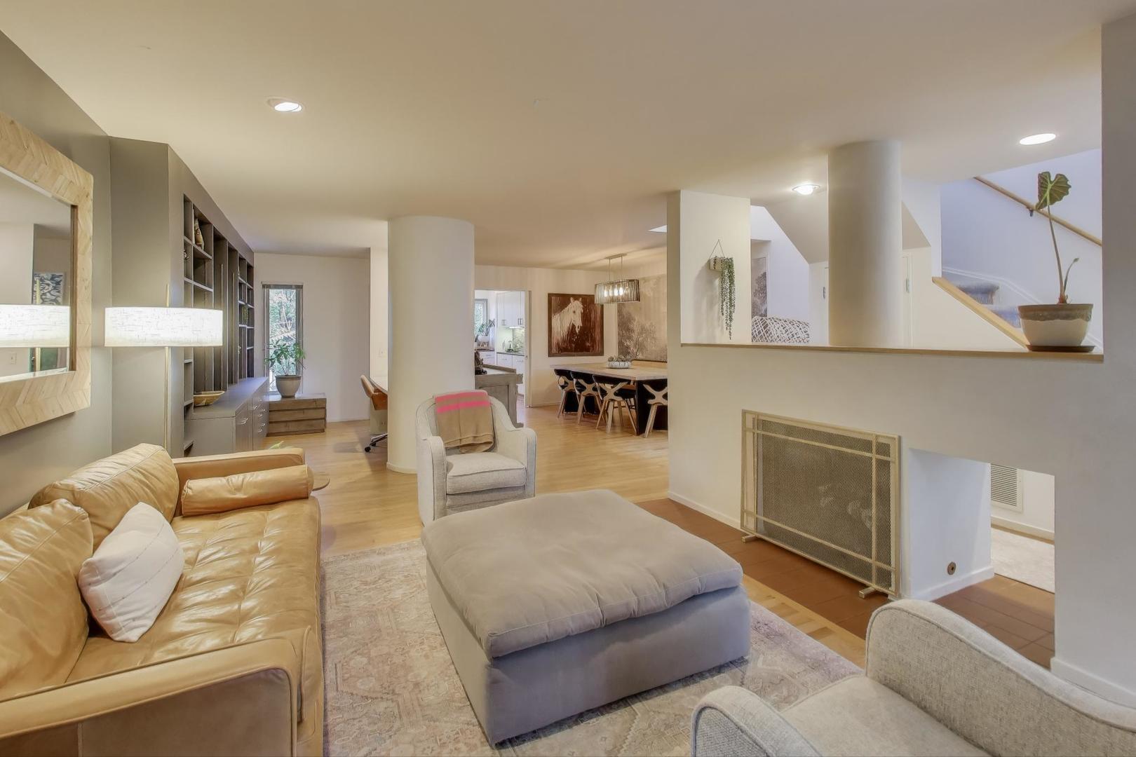 3536 N Marshfield Avenue