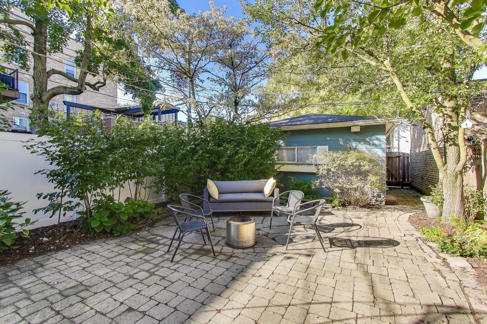 3536 N Marshfield Avenue