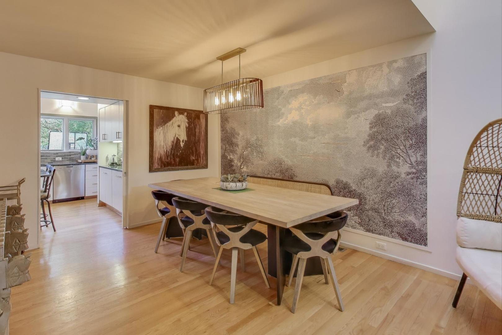 3536 N Marshfield Avenue