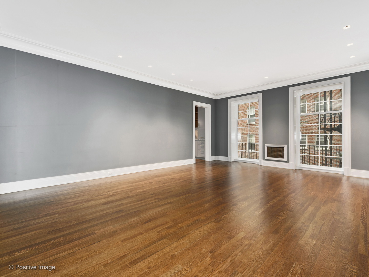 229 E Lake Shore Drive Unit: 4W