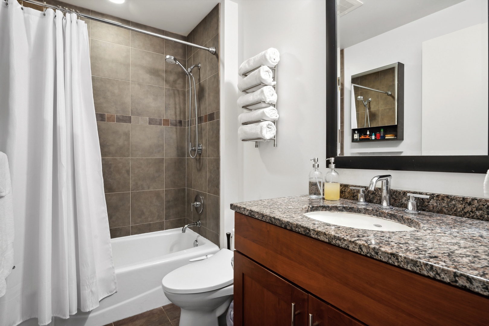 505 N MCCLURG Court Unit: 1602